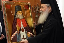 Икона архиепископа Крымского Луки в дар Патриарху Феофилу III